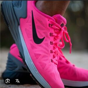 Nike Women's Hot Pink and Black Running Shoes Size 8